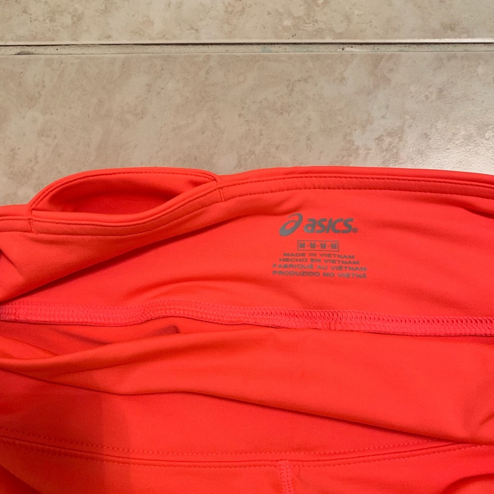 ASICS Workout Set! - Picture 6 of 6